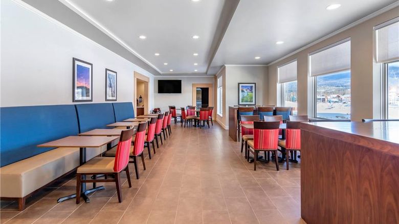 <b>Comfort Inn & Suites Valemount Restaurant</b>. Images powered by <a href="https://iceportal.shijigroup.com/" title="IcePortal" target="_blank">IcePortal</a>.
