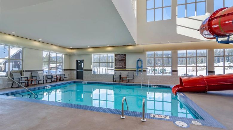<b>Comfort Inn & Suites Valemount Pool</b>. Images powered by <a href="https://iceportal.shijigroup.com/" title="IcePortal" target="_blank">IcePortal</a>.
