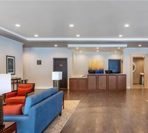 Comfort Inn & Suites Valemount Lobby
