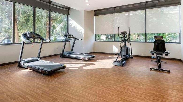 <b>Comfort Inn and Suites Downtown-Port of Miami Health</b>. Images powered by <a href="https://iceportal.shijigroup.com/" title="IcePortal" target="_blank">IcePortal</a>.