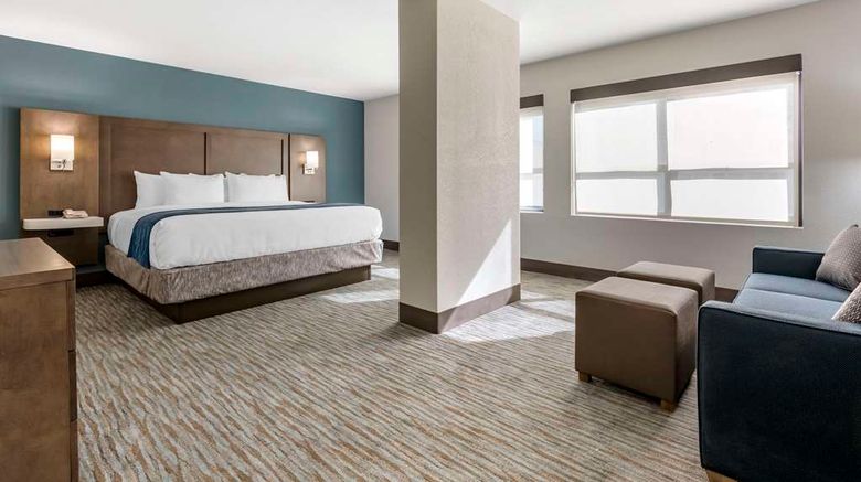 <b>Comfort Inn and Suites Downtown-Port of Miami Suite</b>. Images powered by <a href="https://iceportal.shijigroup.com/" title="IcePortal" target="_blank">IcePortal</a>.