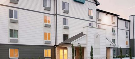 WoodSpring Suites Daytona Speedway Exterior