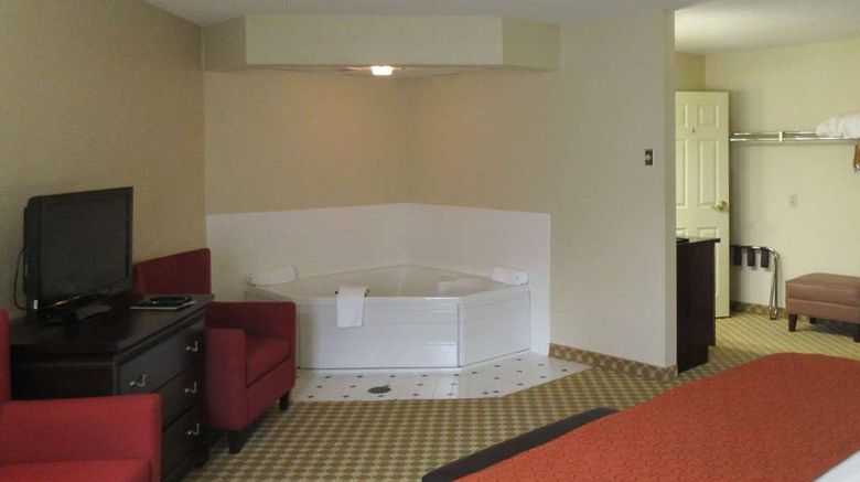 <b>Quality Inn & Suites Alexandria Room</b>. Images powered by <a href="https://iceportal.shijigroup.com/" title="IcePortal" target="_blank">IcePortal</a>.