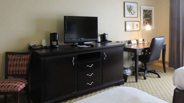 Quality Inn & Suites Alexandria Room