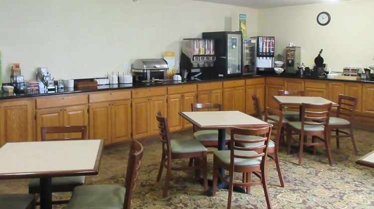Quality Inn & Suites Alexandria Restaurant