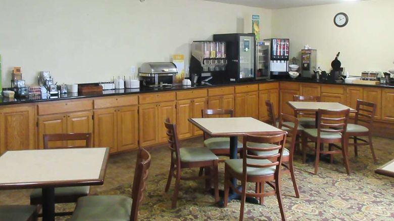 <b>Quality Inn & Suites Alexandria Restaurant</b>. Images powered by <a href="https://iceportal.shijigroup.com/" title="IcePortal" target="_blank">IcePortal</a>.