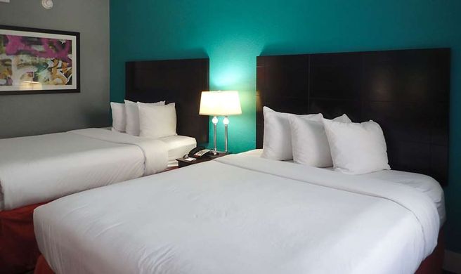 Clarion Inn Room