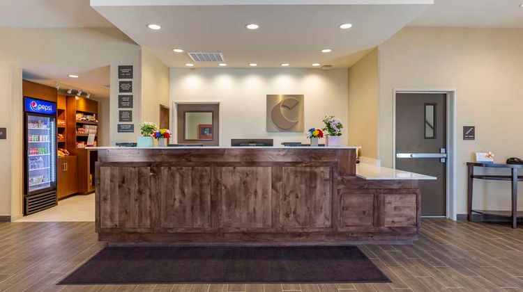 Comfort Suites Albuquerque Airport Lobby