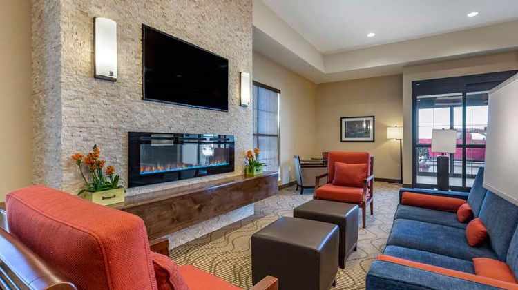Comfort Suites Albuquerque Airport Lobby