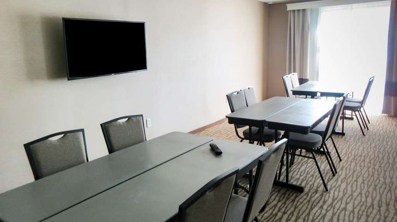 <b>Comfort Inn and Suites Meeting</b>. Images powered by <a href="https://iceportal.shijigroup.com/" title="IcePortal" target="_blank">IcePortal</a>.