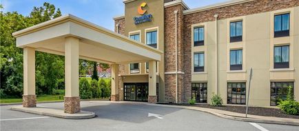Comfort Inn and Suites Exterior