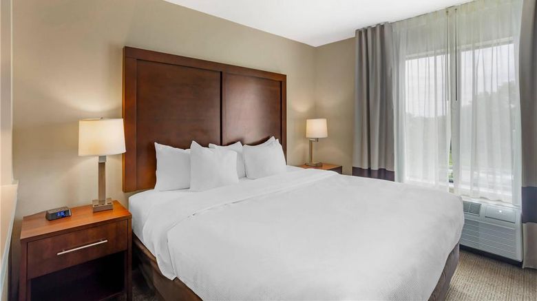 <b>Comfort Inn and Suites Suite</b>. Images powered by <a href="https://iceportal.shijigroup.com/" title="IcePortal" target="_blank">IcePortal</a>.