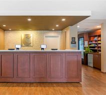 Comfort Inn and Suites Lobby