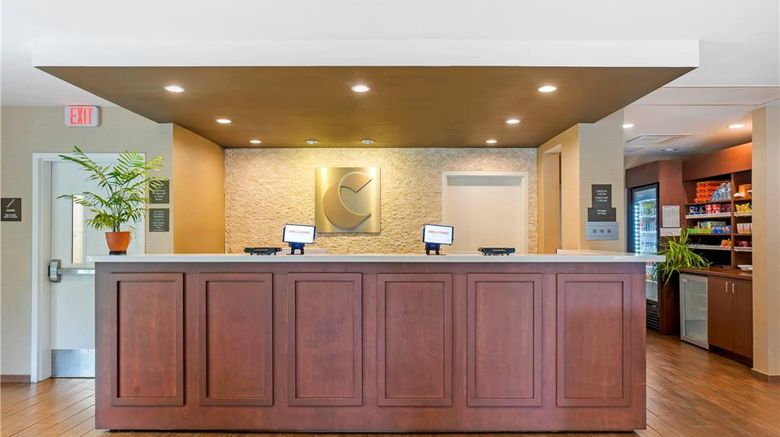 <b>Comfort Inn and Suites Lobby</b>. Images powered by <a href="https://iceportal.shijigroup.com/" title="IcePortal" target="_blank">IcePortal</a>.
