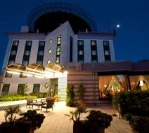 Castagna Palace Hotel Exterior