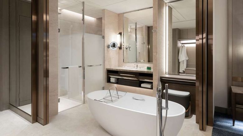 <b>Shangri-La Hotel, Suzhou Yuanqu Room</b>. Images powered by <a href="https://iceportal.shijigroup.com/" title="IcePortal" target="_blank">IcePortal</a>.