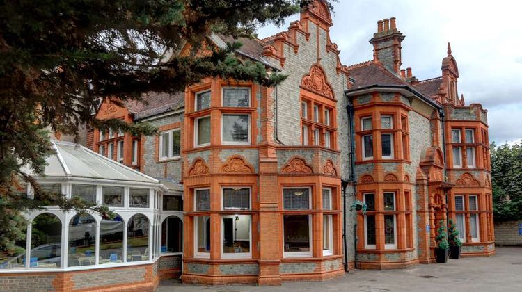 Sure Hotel by Best Western Reading Exterior