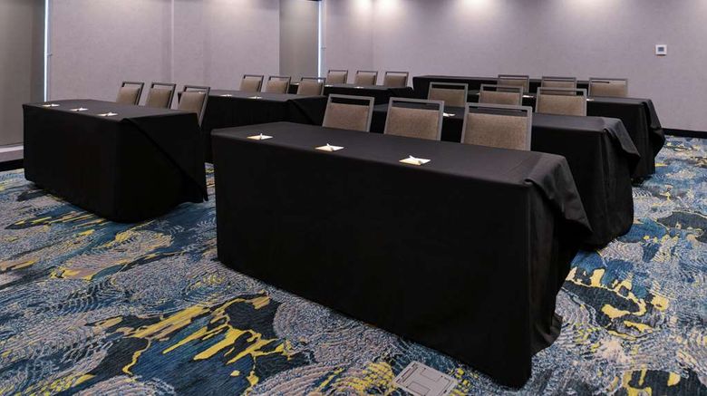 <b>Hampton Inn by Hilton Cedar Falls Meeting</b>. Images powered by <a href="https://iceportal.shijigroup.com/" title="IcePortal" target="_blank">IcePortal</a>.