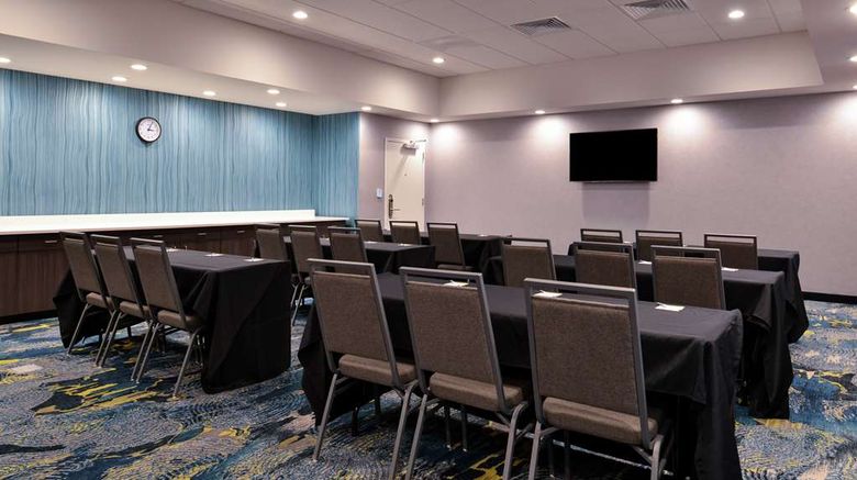 <b>Hampton Inn by Hilton Cedar Falls Meeting</b>. Images powered by <a href="https://iceportal.shijigroup.com/" title="IcePortal" target="_blank">IcePortal</a>.