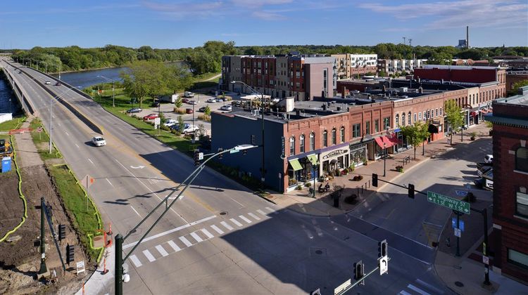 Hampton Inn by Hilton Cedar Falls Exterior