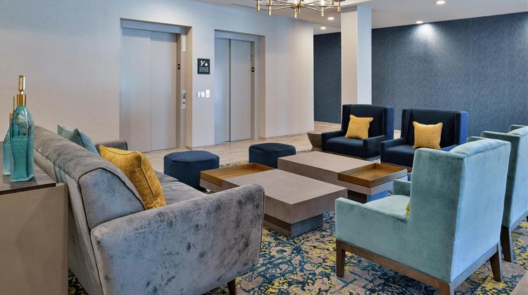 Hampton Inn by Hilton Cedar Falls Lobby