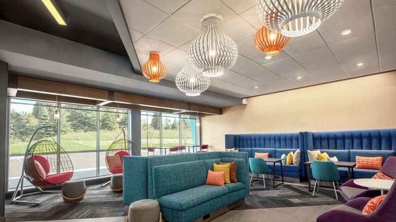 <b>Tru By Hilton Duluth Mall Area Lobby</b>. Images powered by <a href="https://iceportal.shijigroup.com/" title="IcePortal" target="_blank">IcePortal</a>.