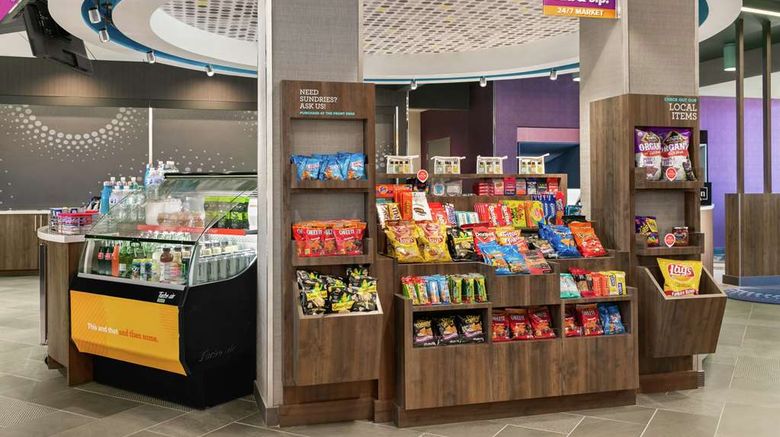 <b>Tru By Hilton Longview Lobby</b>. Images powered by <a href="https://iceportal.shijigroup.com/" title="IcePortal" target="_blank">IcePortal</a>.