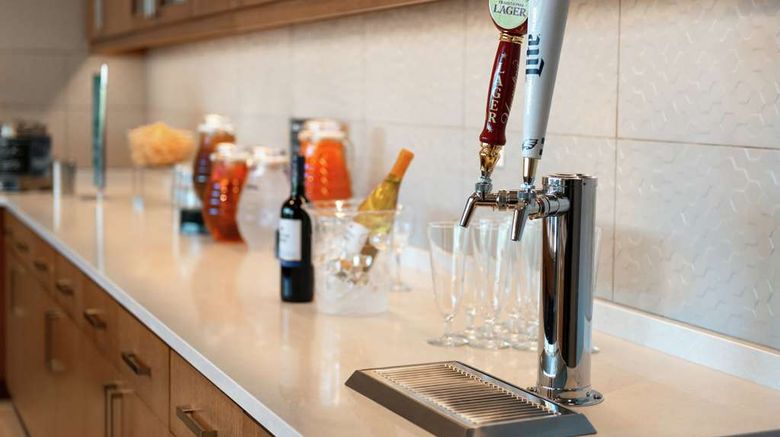 <b>Homewood Suites Wilmington Downtown Restaurant</b>. Images powered by <a href="https://iceportal.shijigroup.com/" title="IcePortal" target="_blank">IcePortal</a>.