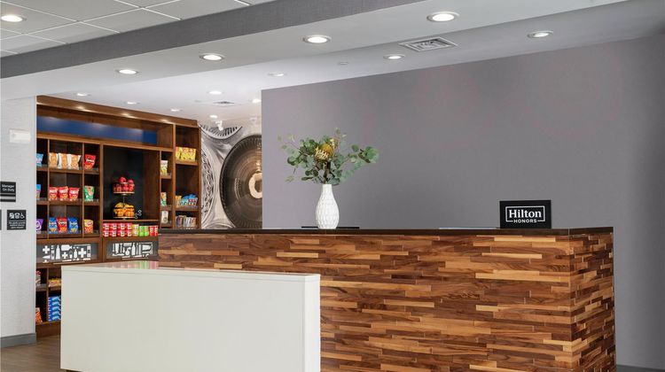Hampton Inn-Stes Pittsburgh New Stanton Lobby