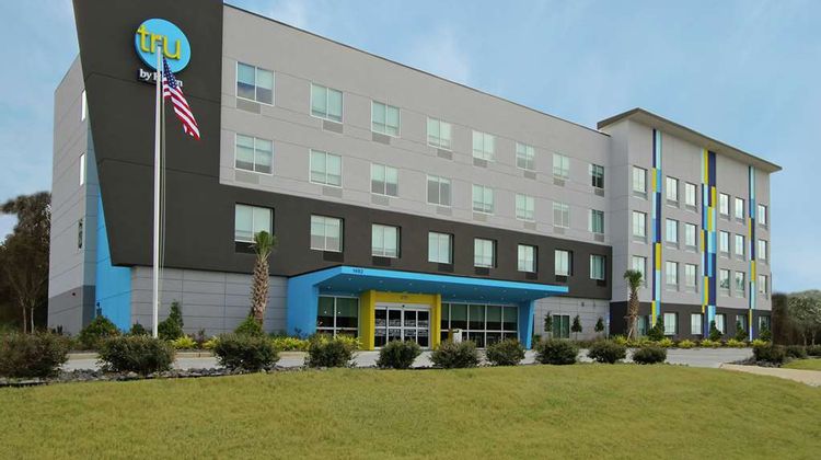 Tru by Hilton Mobile Exterior