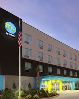 Tru by Hilton Mobile