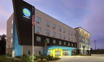 Tru by Hilton Mobile