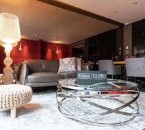 SORO Montevideo, Curio Collection Lobby