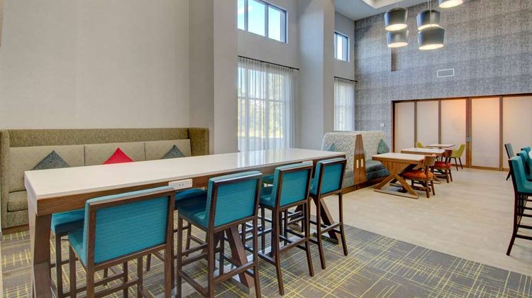 Hampton Inn & Suites Portland West Lobby