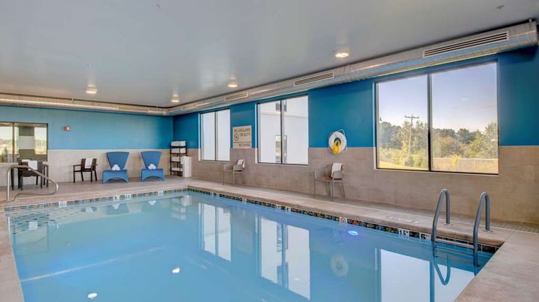 <b>Hampton Inn & Suites Portland West Pool</b>. Images powered by <a href="https://iceportal.shijigroup.com/" title="IcePortal" target="_blank">IcePortal</a>.