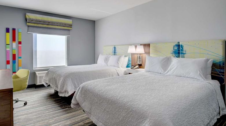 <b>Hampton Inn & Suites Portland West Room</b>. Images powered by <a href="https://iceportal.shijigroup.com/" title="IcePortal" target="_blank">IcePortal</a>.