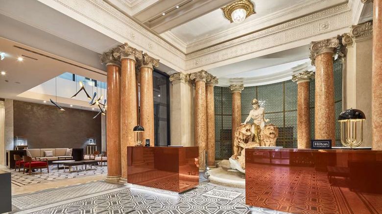 <b>DoubleTree by Hilton Trieste Lobby</b>. Images powered by <a href="https://iceportal.shijigroup.com/" title="IcePortal" target="_blank">IcePortal</a>.