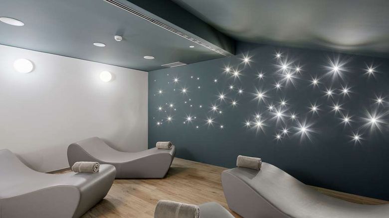 <b>DoubleTree by Hilton Trieste Recreation</b>. Images powered by <a href="https://iceportal.shijigroup.com/" title="IcePortal" target="_blank">IcePortal</a>.