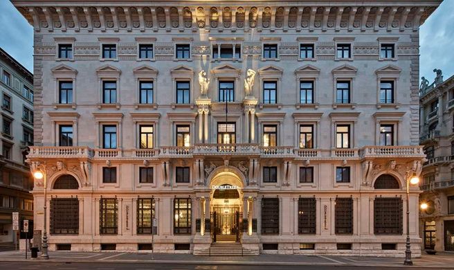 DoubleTree by Hilton Trieste Exterior