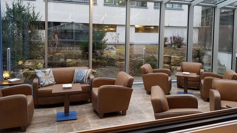 <b>Hotel Schwanen Stuttgart Airport Lobby</b>. Images powered by <a href="https://iceportal.shijigroup.com/" title="IcePortal" target="_blank">IcePortal</a>.