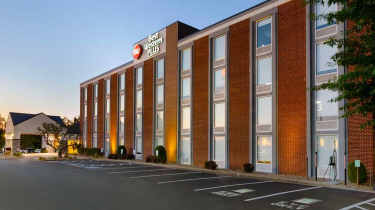 Best Western Plus Beckley Inn Exterior