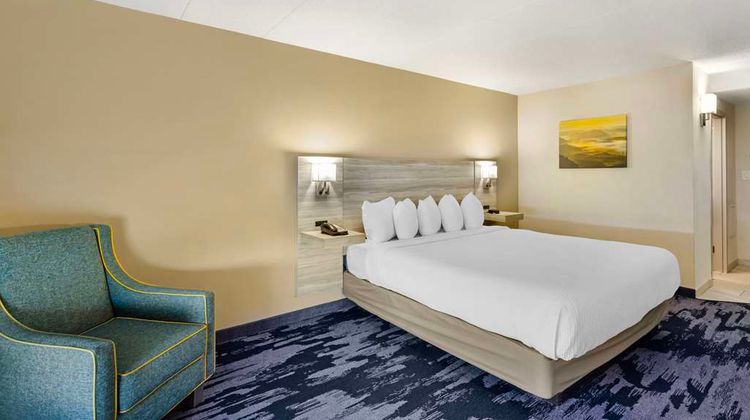 Best Western Plus Beckley Inn Room