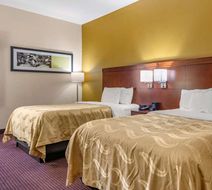 Quality Inn Zephyrhills Room