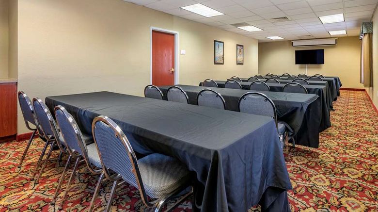 <b>Quality Inn Zephyrhills Meeting</b>. Images powered by <a href="https://iceportal.shijigroup.com/" title="IcePortal" target="_blank">IcePortal</a>.