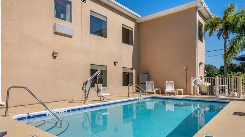 <b>Quality Inn Zephyrhills Pool</b>. Images powered by <a href="https://iceportal.shijigroup.com/" title="IcePortal" target="_blank">IcePortal</a>.