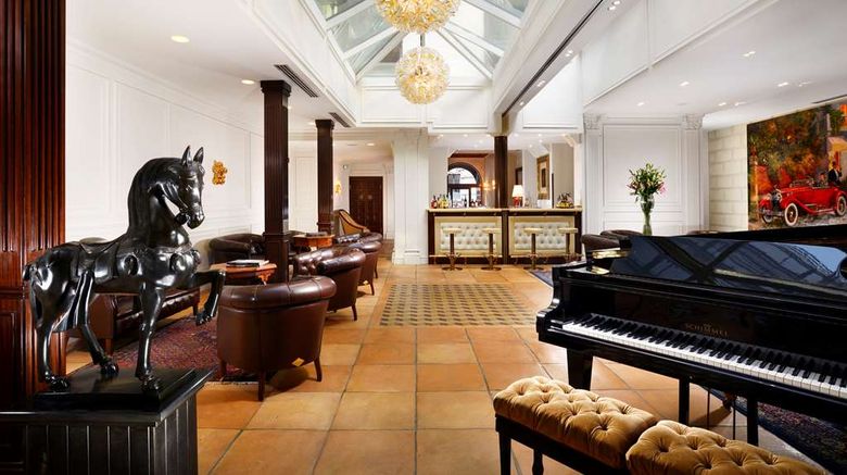 <b>Hotel Pierre Milano Lobby</b>. Images powered by <a href="https://iceportal.shijigroup.com/" title="IcePortal" target="_blank">IcePortal</a>.
