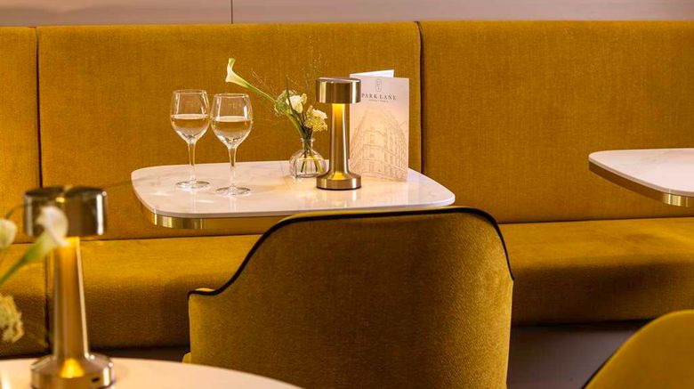 <b>Hotel Park Lane Paris Restaurant</b>. Images powered by <a href="https://iceportal.shijigroup.com/" title="IcePortal" target="_blank">IcePortal</a>.