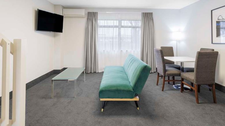 <b>JetPark Hamilton Hotel-Conference Centre Suite</b>. Images powered by <a href="https://iceportal.shijigroup.com/" title="IcePortal" target="_blank">IcePortal</a>.