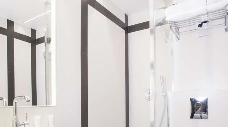 <b>Hotel Icone Room</b>. Images powered by <a href="https://iceportal.shijigroup.com/" title="IcePortal" target="_blank">IcePortal</a>.