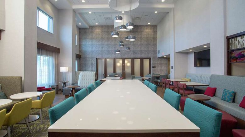 <b>Hampton Inn & Suites Kutztown Lobby</b>. Images powered by <a href="https://iceportal.shijigroup.com/" title="IcePortal" target="_blank">IcePortal</a>.